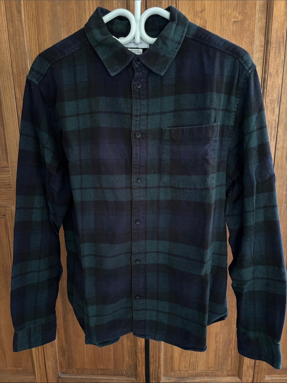 Urban Outfitters Men's Flannel Button-Down Plaid Shirt in Green & Navy